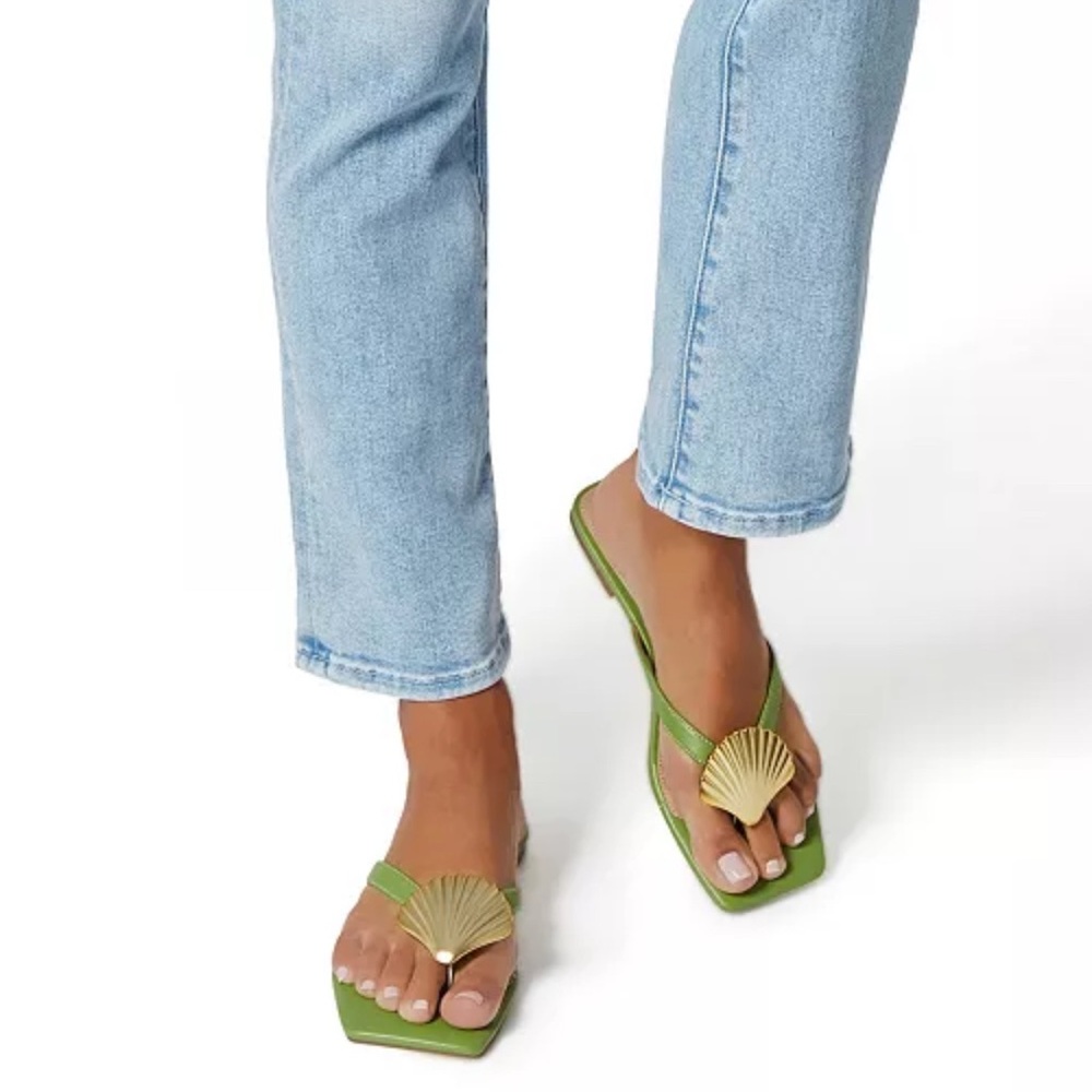 Katy Perry The Camie Shell Flip Flop Sandal Green/Gold 5.5